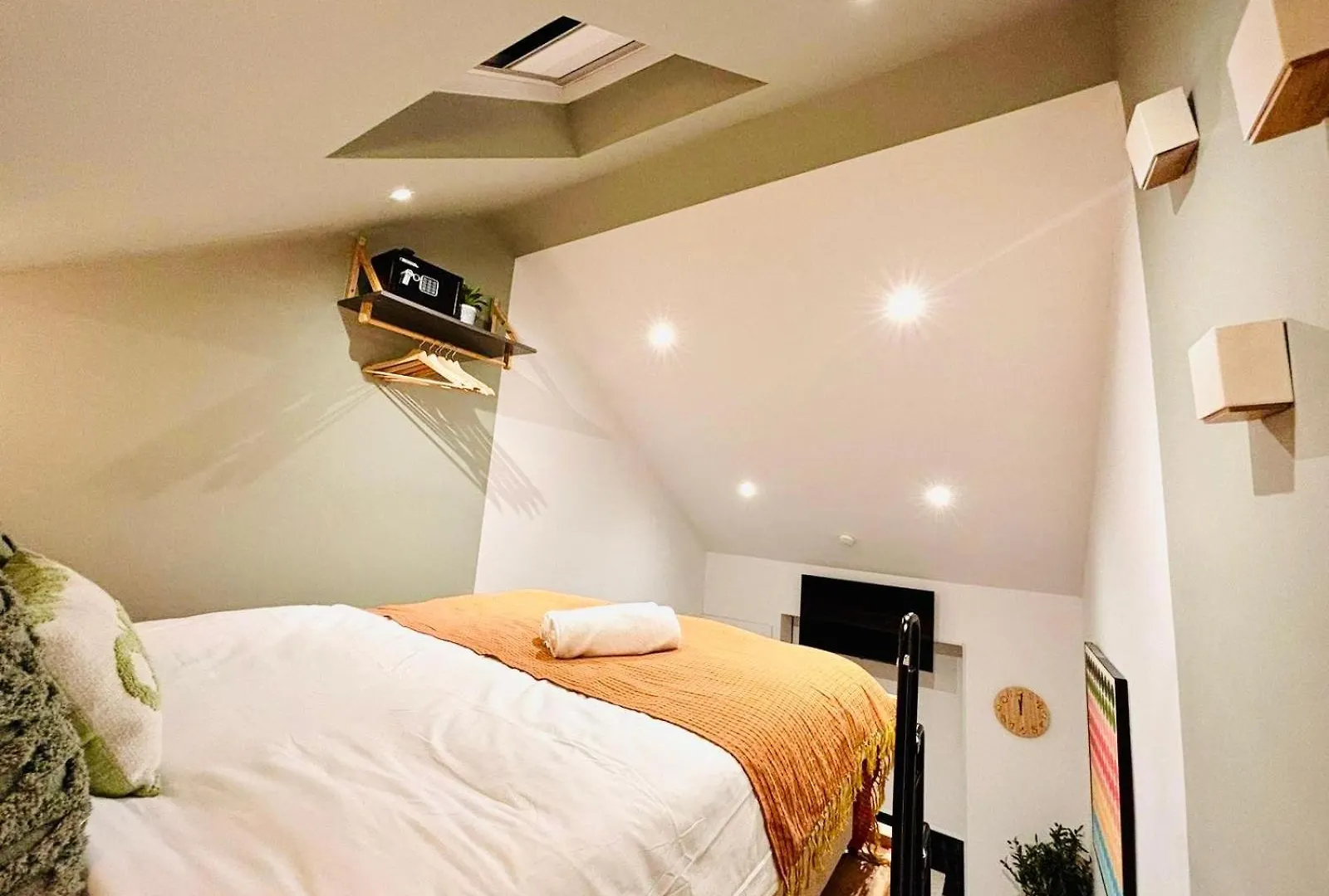 Guest house London Luxury Mezzanine Studio Flats Next Hackney Central United Kingdom